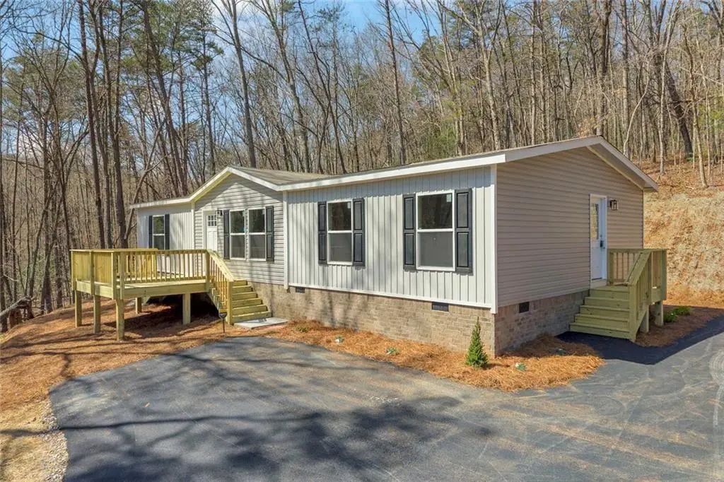 136 Poplar Drive, Dawsonville