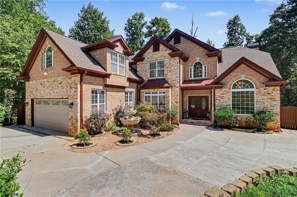 760 Links View Drive, Sugar Hill
