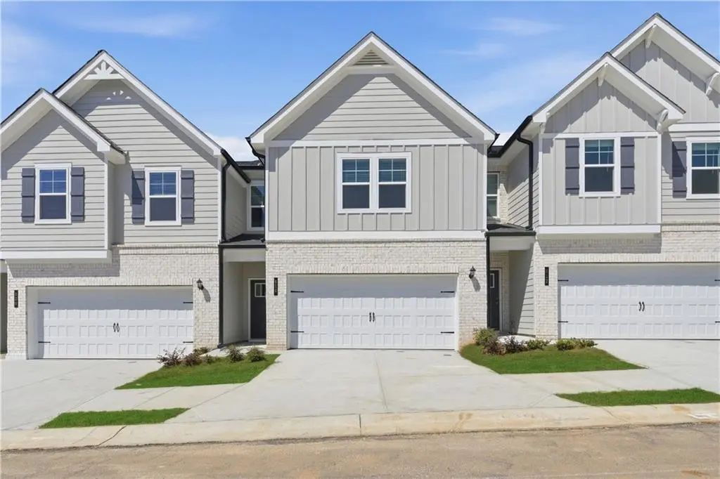 663 Treasure Drive, Stockbridge