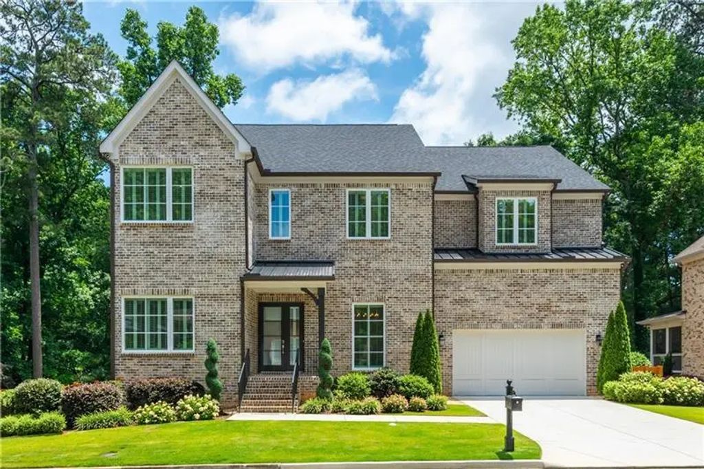 1169 Dorby Park Drive N, Brookhaven
