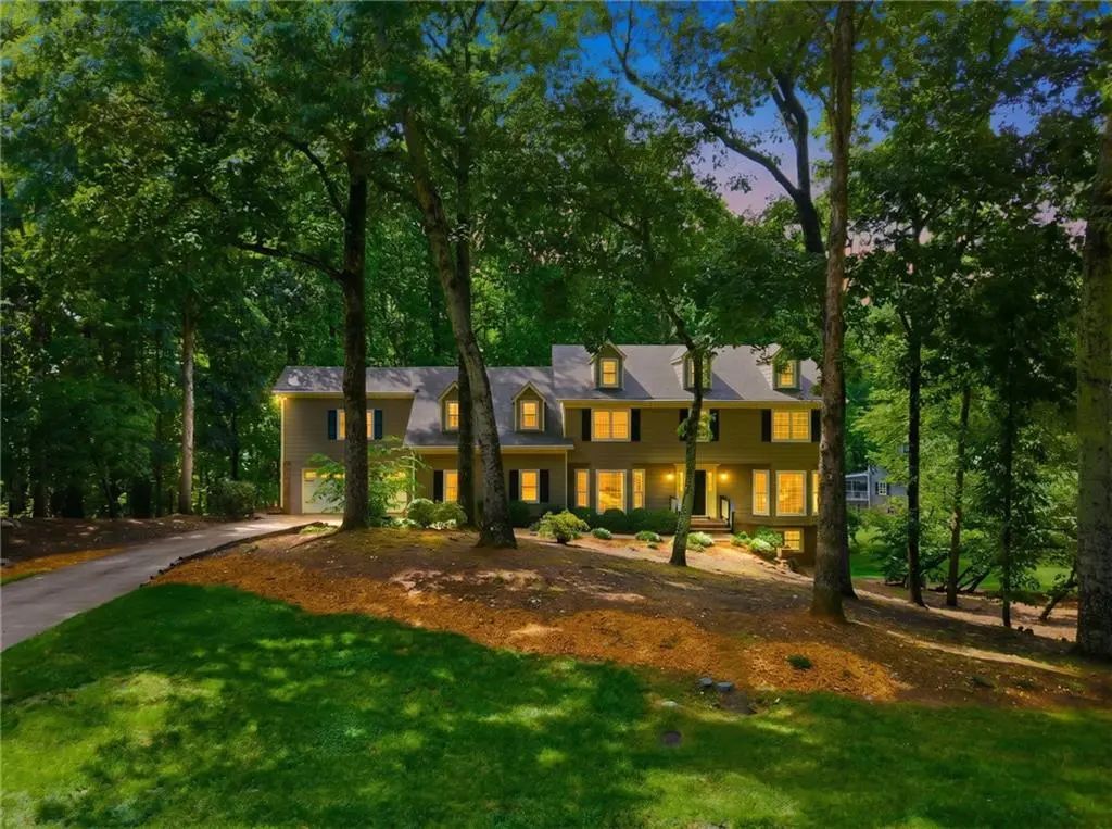 255 Waverly Hall Drive, Roswell