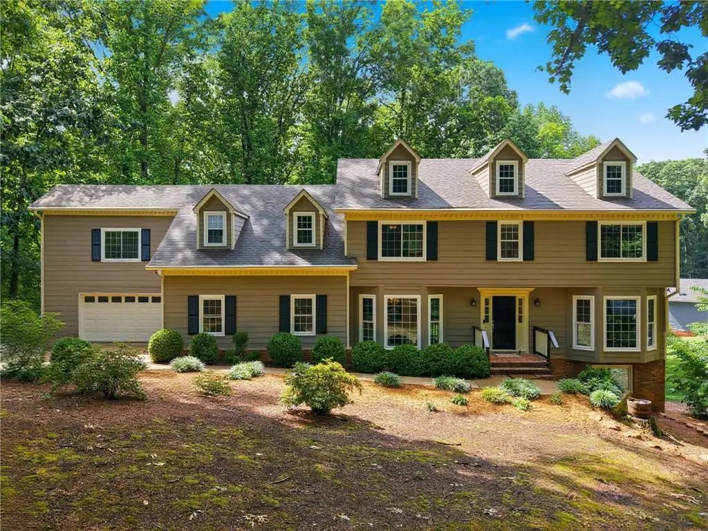 255 Waverly Hall Drive, Roswell