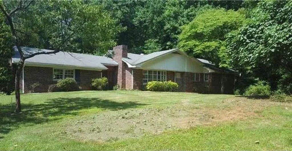 1256 E Piedmont Road, Marietta
