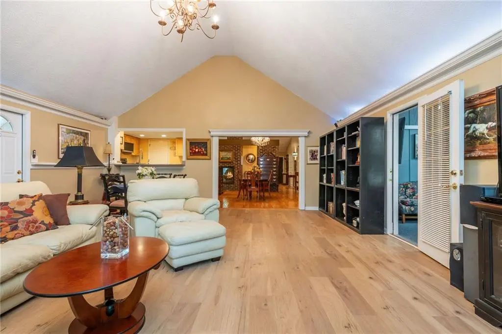 2805 Burtz Drive, Marietta