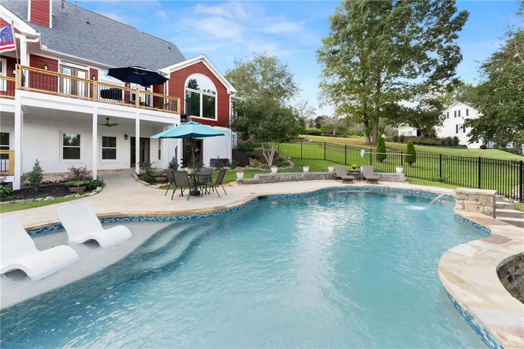 8865 Saddle Trail, Ball Ground