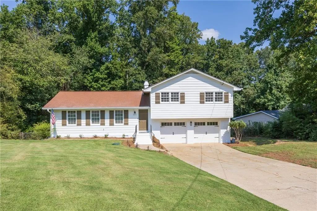 3031 Frankie Lane, Duluth