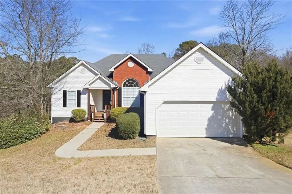 232 Cambridge Drive, Loganville