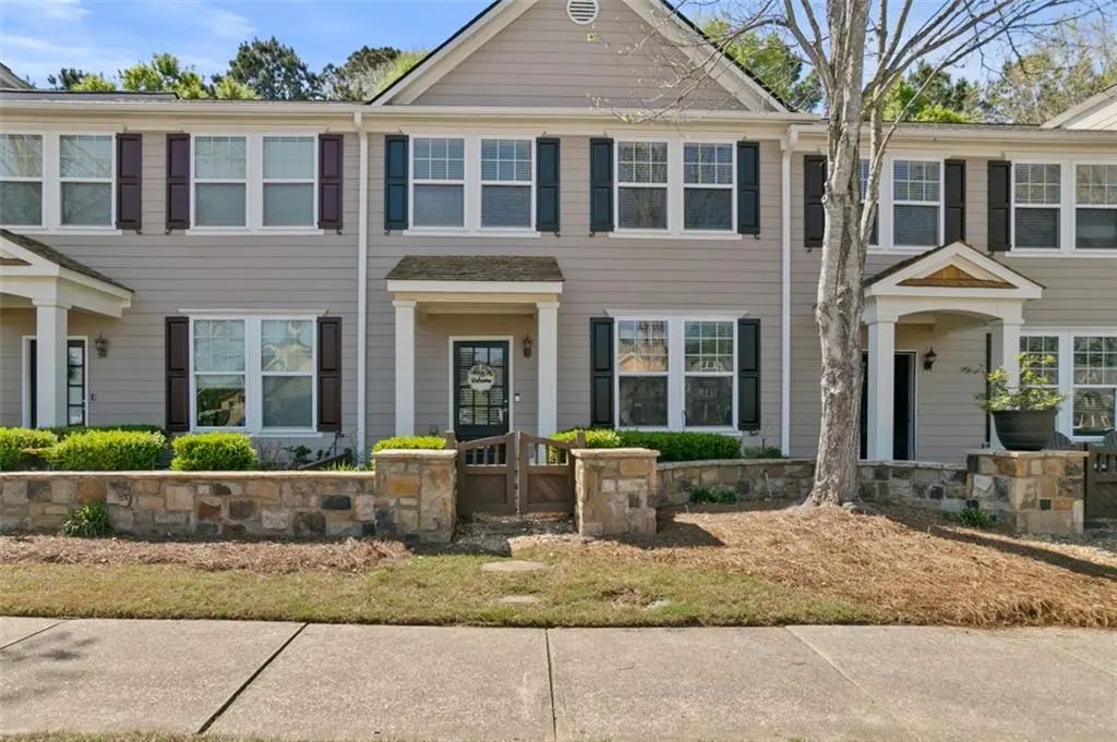 207 River Green Avenue, Canton