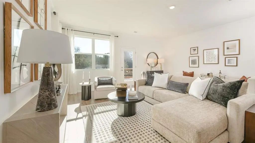 6168 Honeybell Alley, Mableton