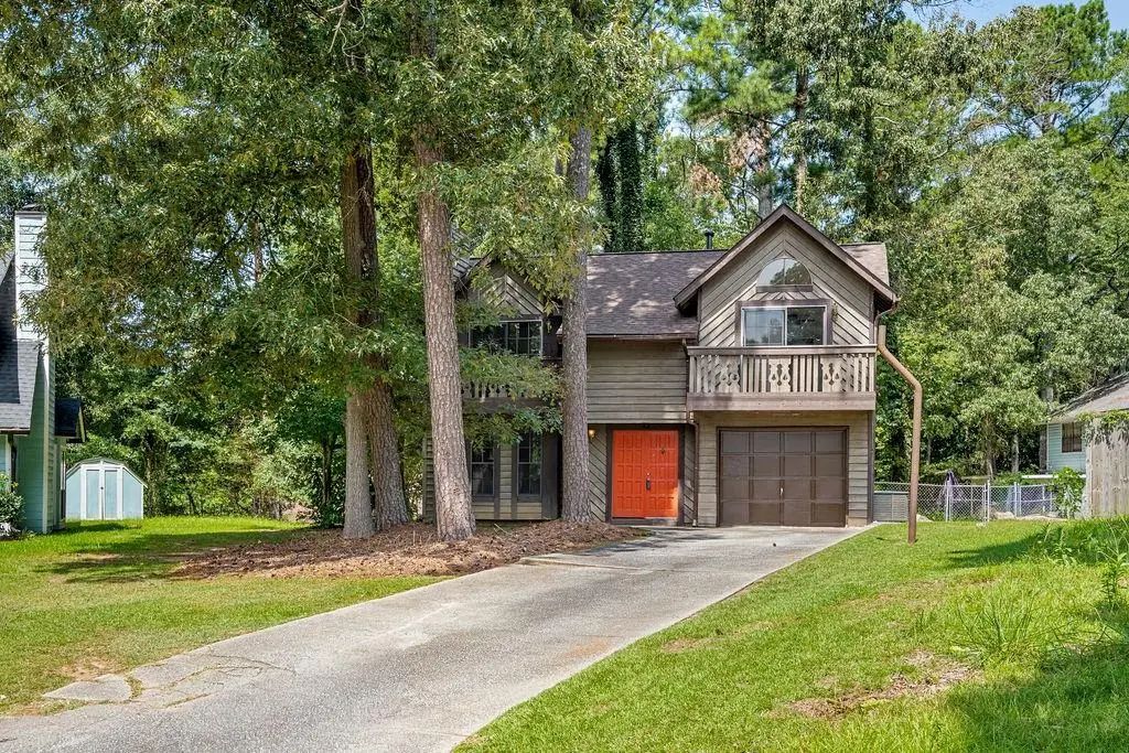 1043 Ascot Court, Riverdale