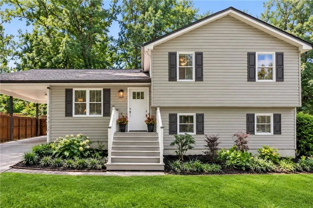 105 Stone Wood Lane, Lawrenceville