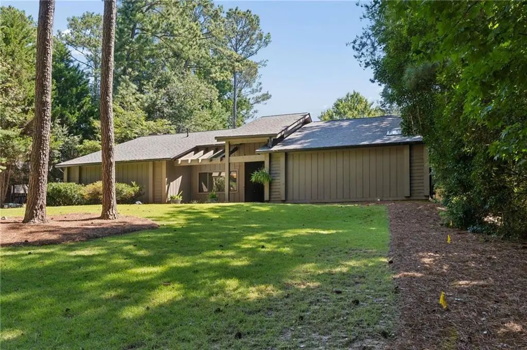 4188 Lake Rill Court, Marietta