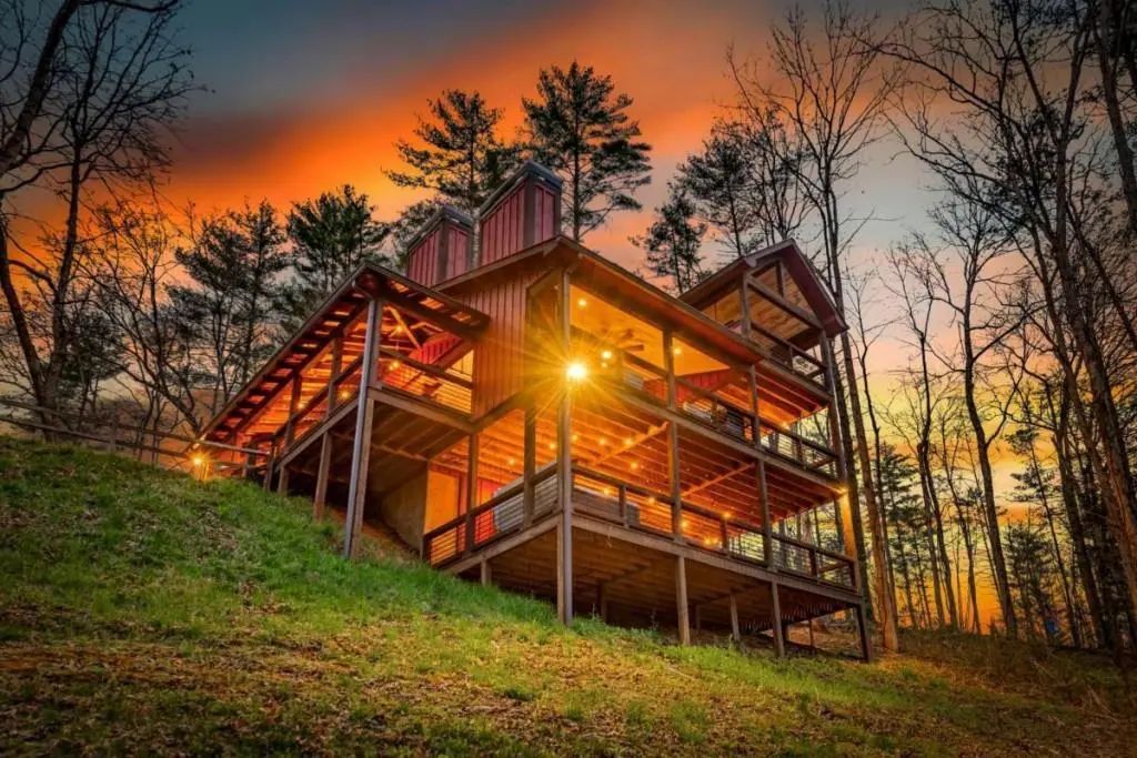 127 Twin Creeks Road, Blue Ridge
