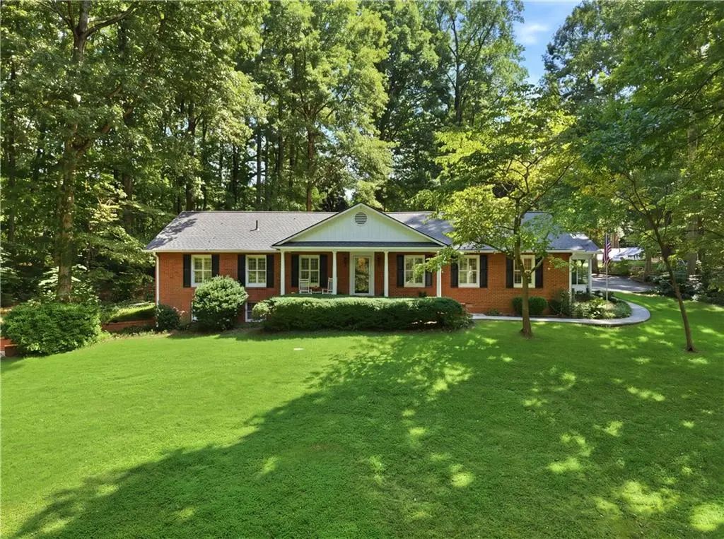 2306 E Cherokee Drive, Woodstock