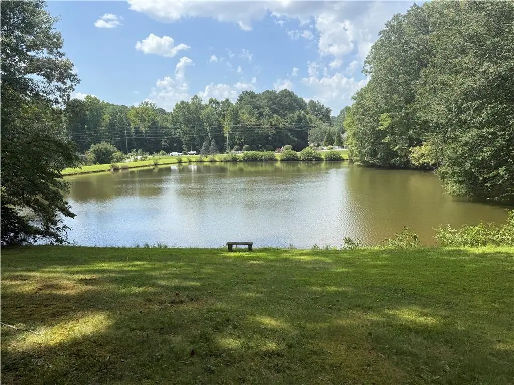 2306 E Cherokee Drive, Woodstock