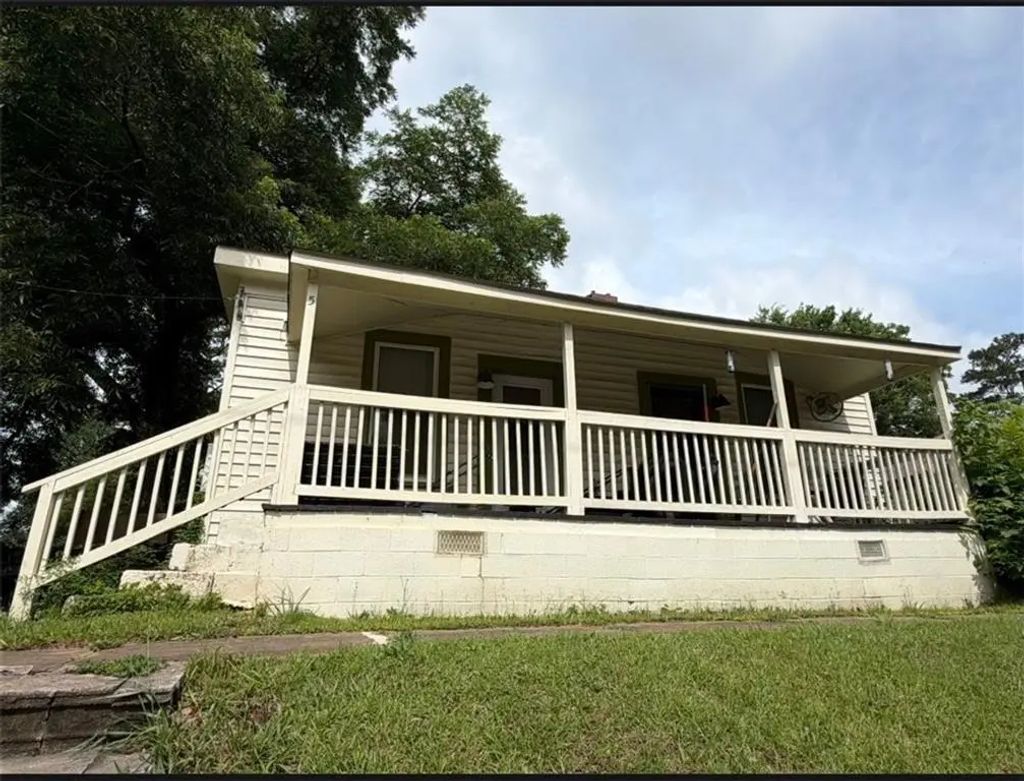5 Spruce Street, Porterdale