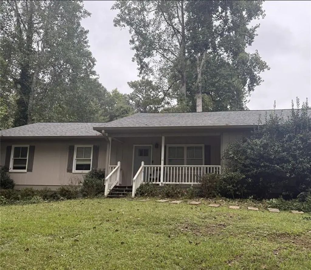 3310 Donna Way, Gainesville