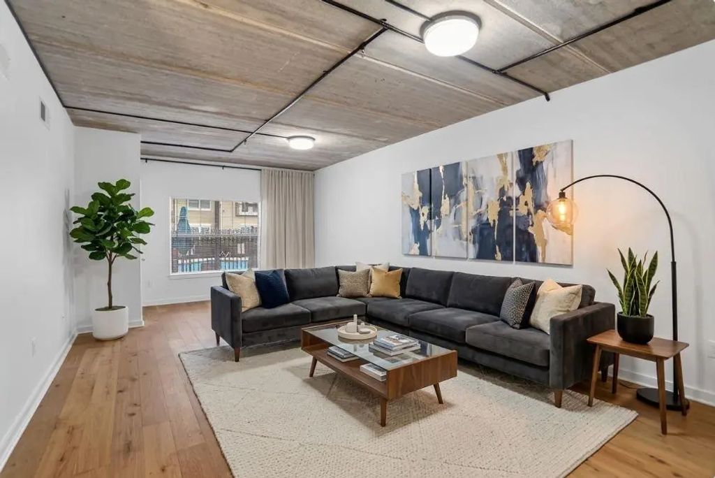 Unit 2104 - 800 Peachtree Street Ne, Atlanta