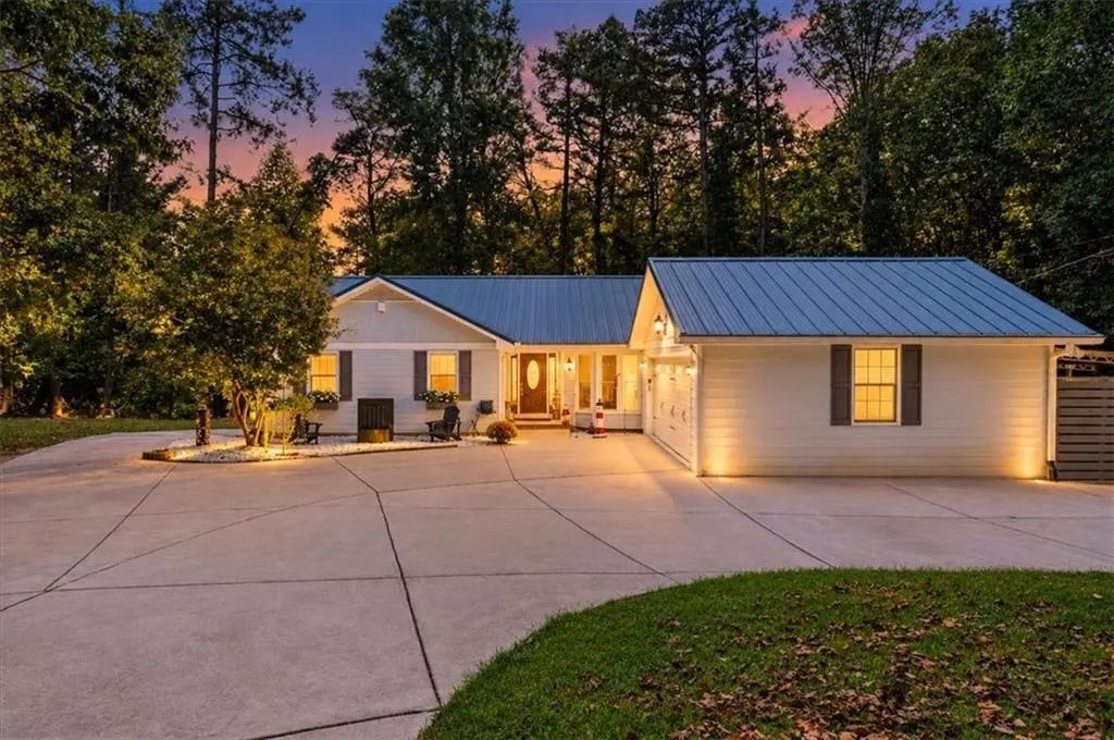 1695 Lakeside Trail, Cumming