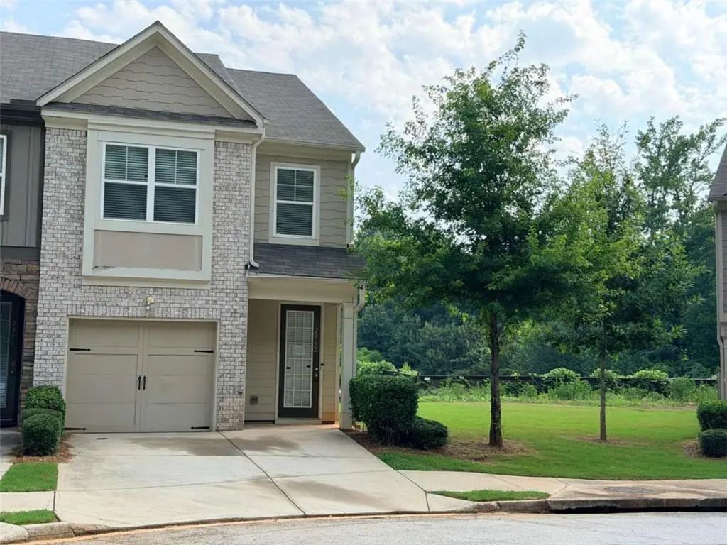 2352 Rolling Trail, Lithonia