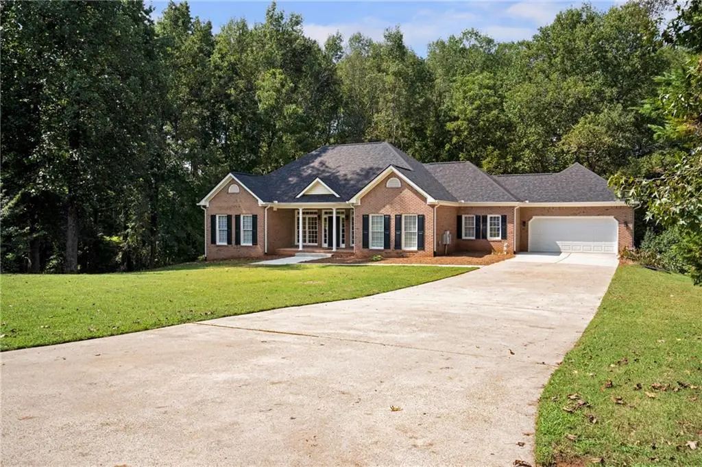 759 Stoneview Drive, Hoschton