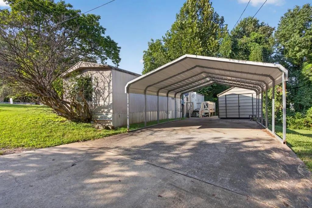357 E Second Street E, Blue Ridge
