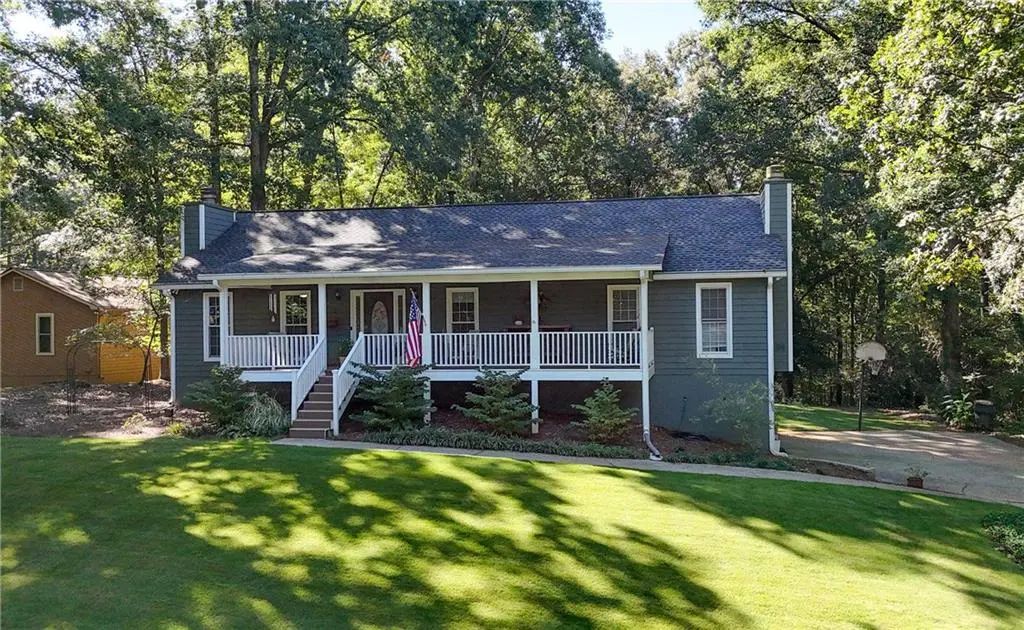 2109 Winding Creek Lane Sw, Marietta