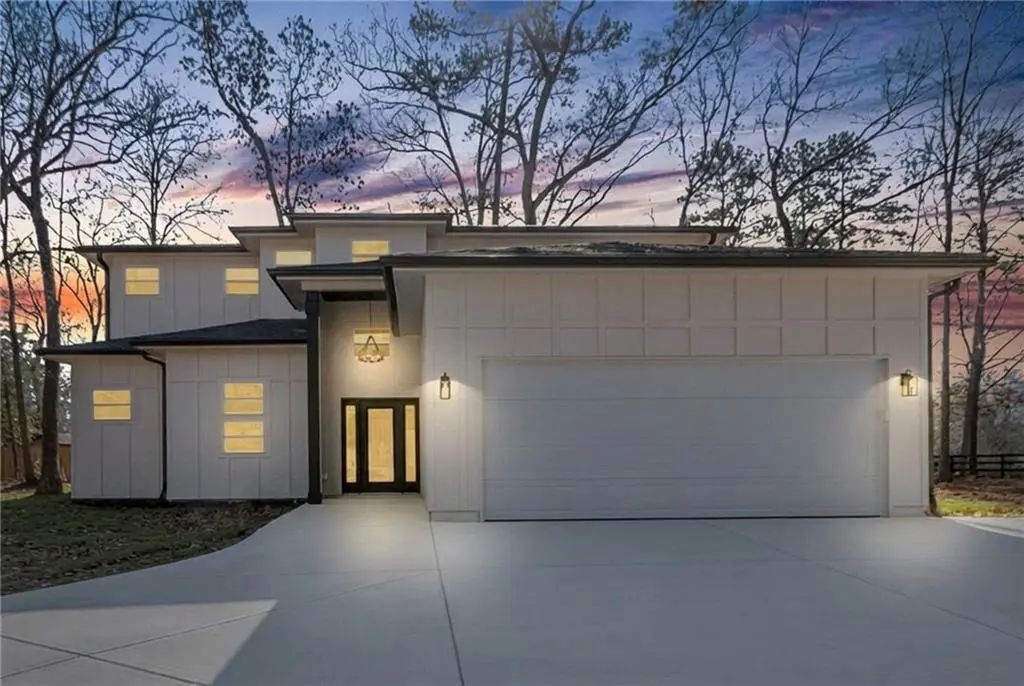 5249 Moon Road, Powder Springs