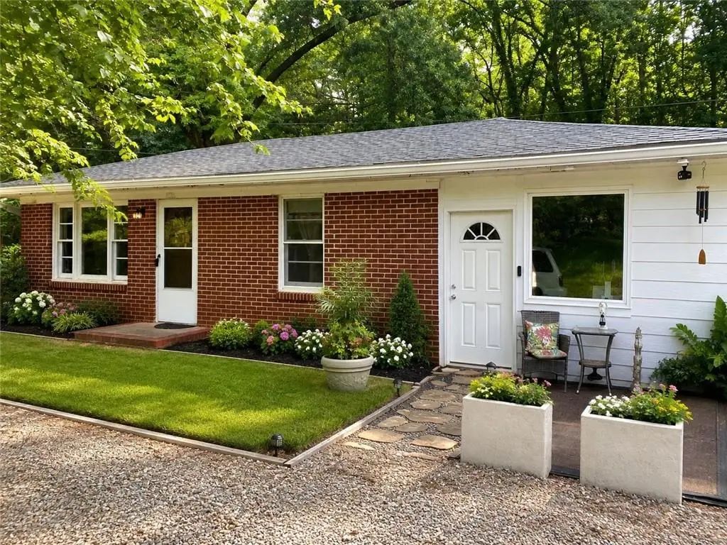 1360 Tallassee Road, Athens
