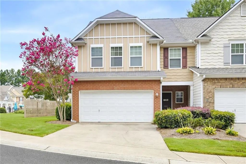 511 Hillside Trail, Woodstock