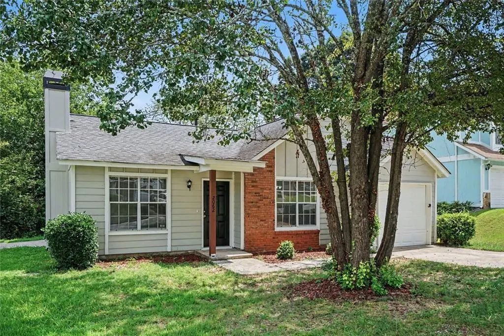 2062 W Morgan's Bluff Court, Lithonia