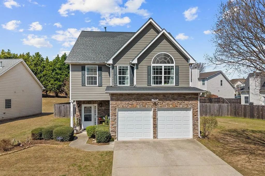 320 Blackwood Lane, Suwanee