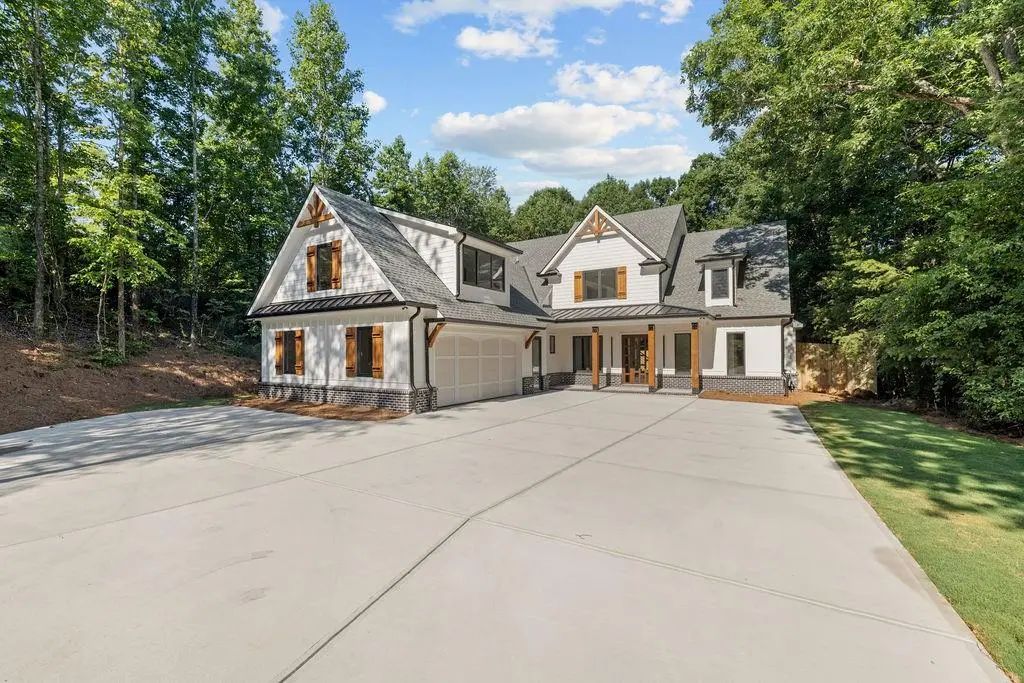 535 Shamrock Drive, Cumming