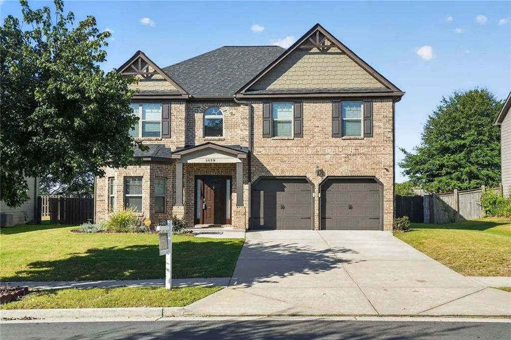 3559 Lake End Drive, Loganville