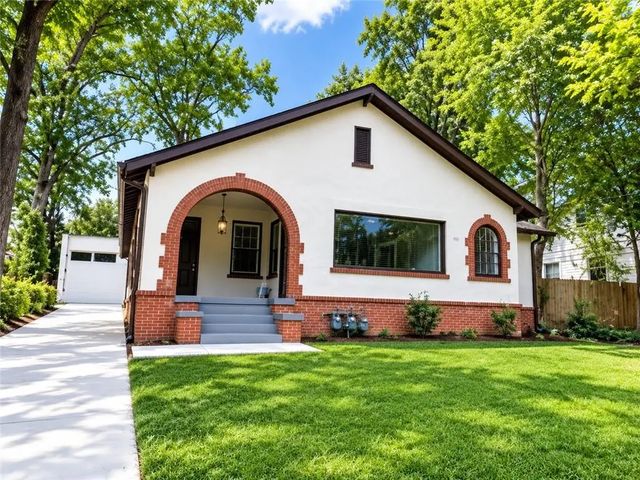 2243 E Lake Road Ne, Atlanta