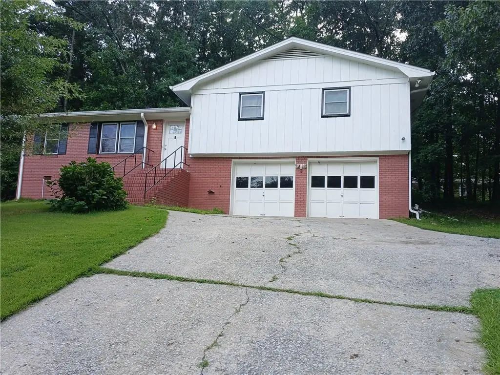 785 Old Beulah Road, Lithia Springs