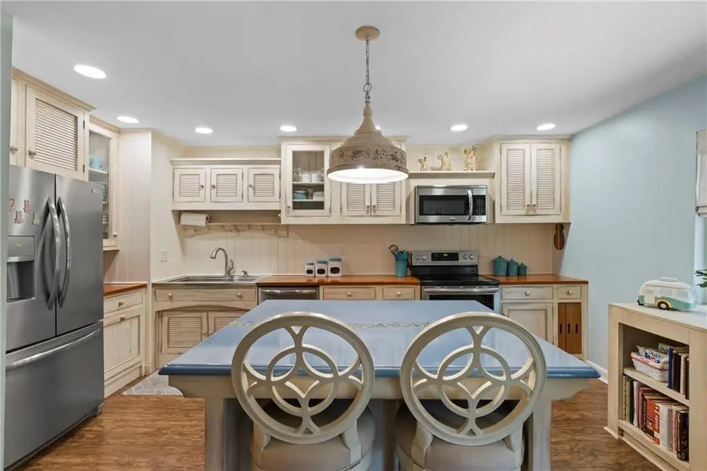 3060 Balearic Drive Se, Marietta