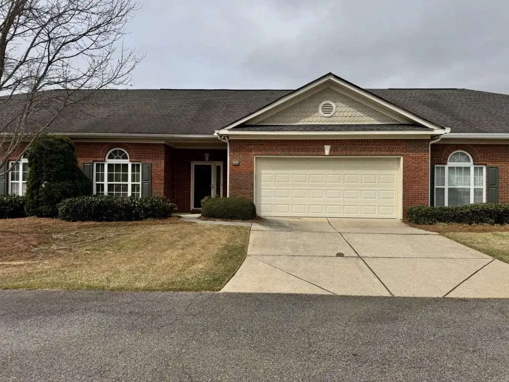 569 Sawnee Corners Drive, Cumming