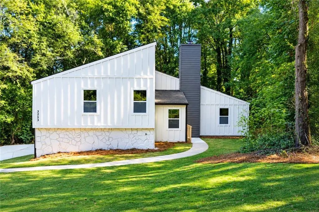 3253 Cedar Bluff Drive Ne, Marietta