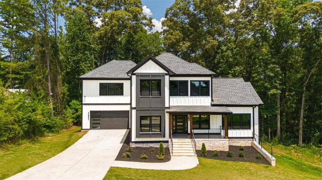 535 Michael Circle, Monroe