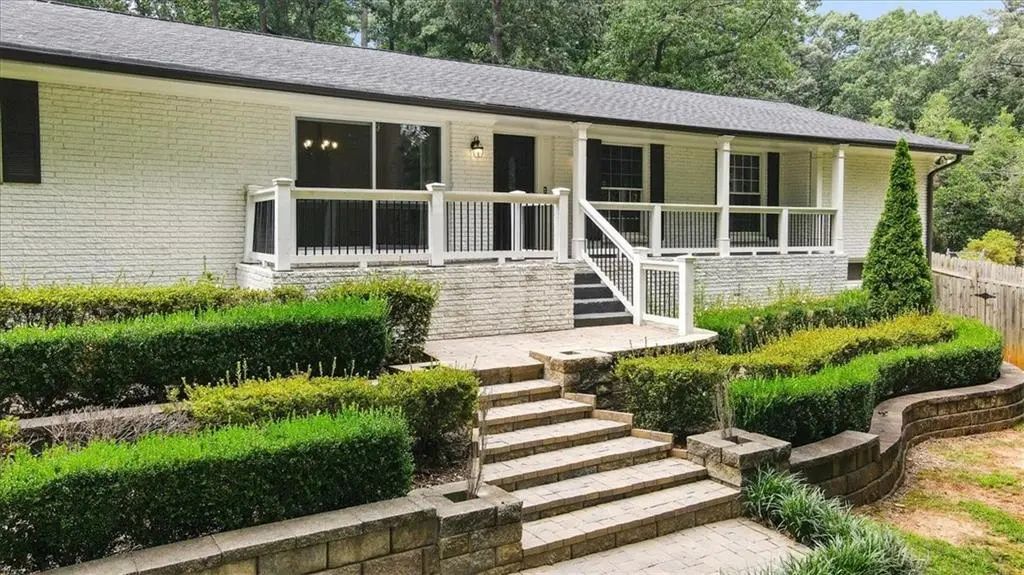 620 Spalding Drive, Sandy Springs
