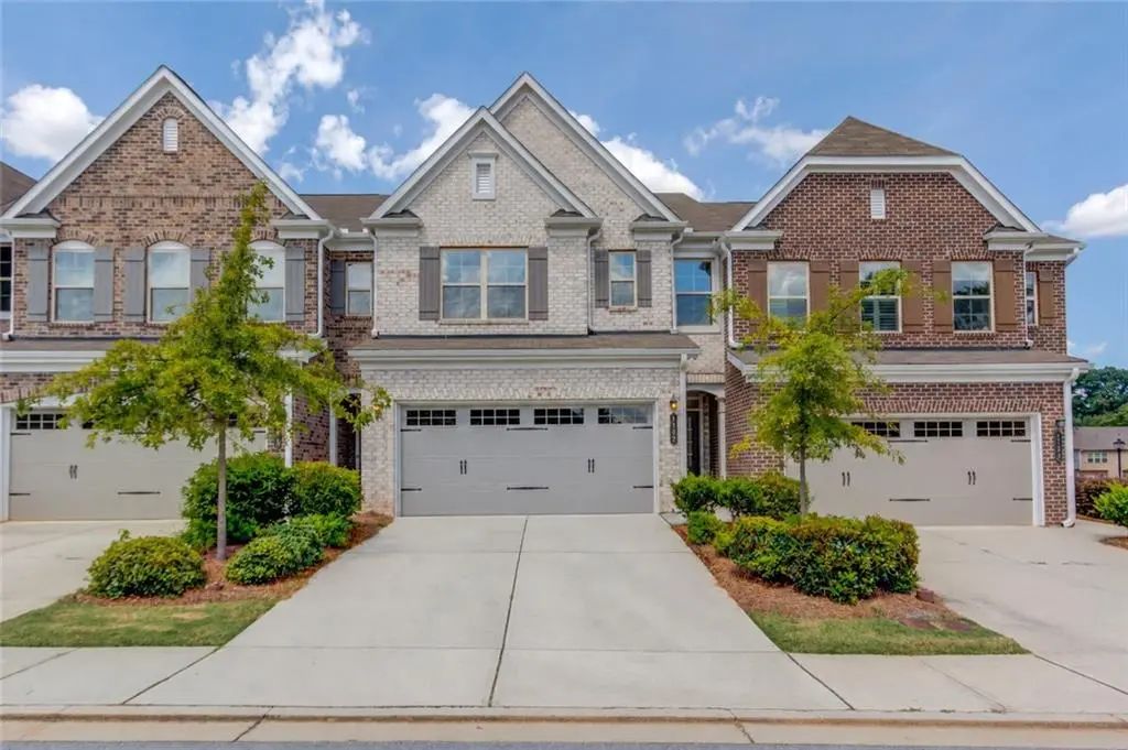 1182 Lanier Willow Path, Buford