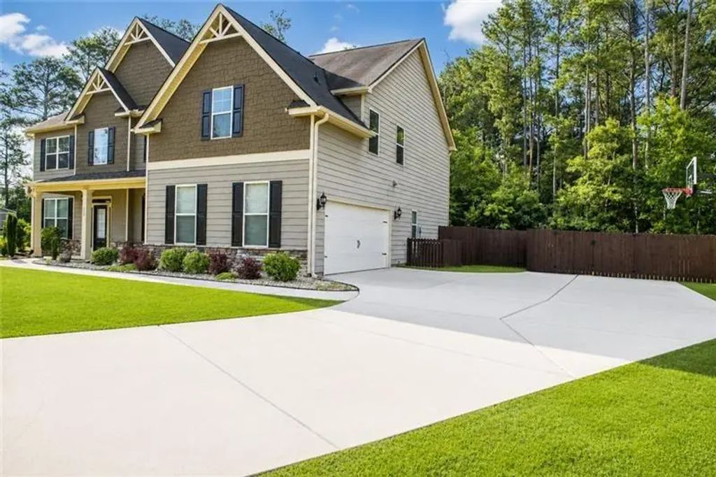 289 Greighmoor Court, Loganville
