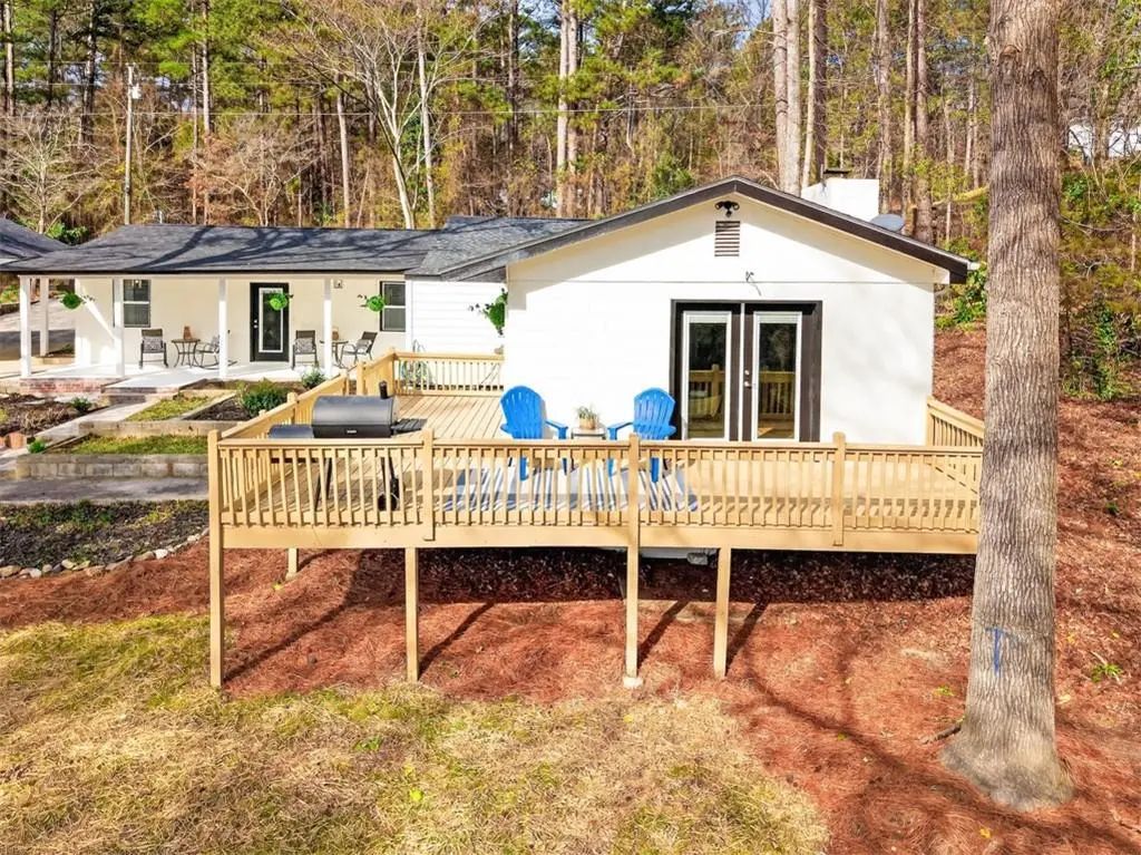 2439 Lakeshore Drive Ne, Conyers