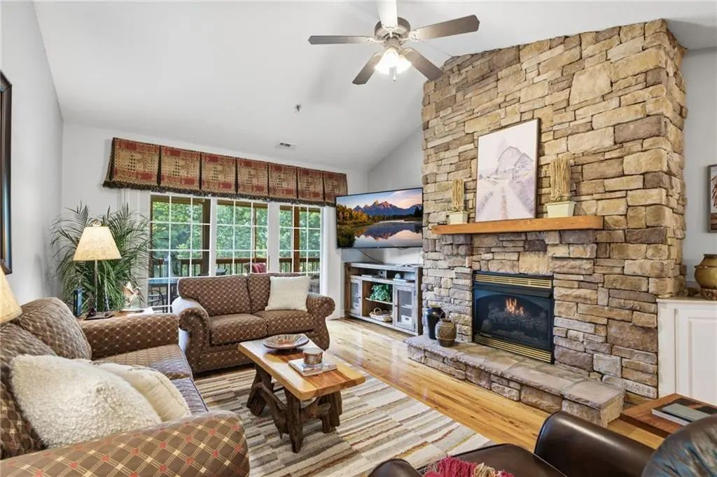 Unit 302b - 92 Gleneagle Court, Clayton