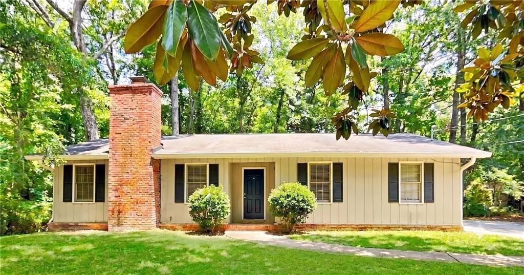 3295 Redona Drive, South Fulton