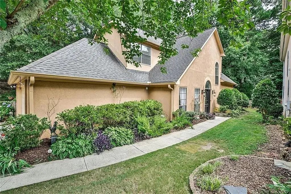 270 Sweetwater Trace Trace, Alpharetta