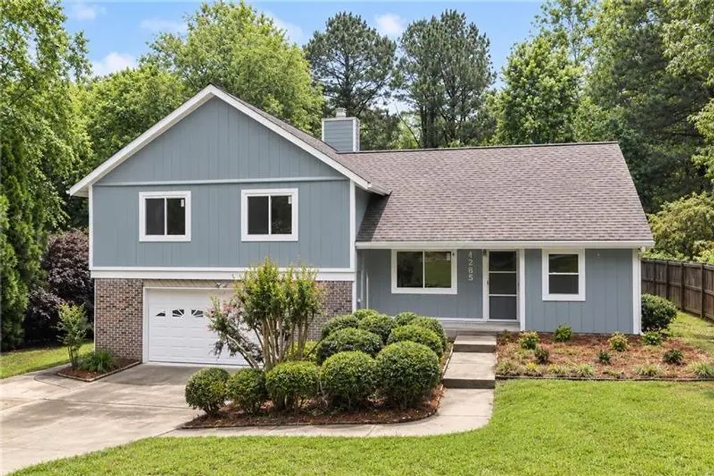 1235 Fairfield Drive, Marietta