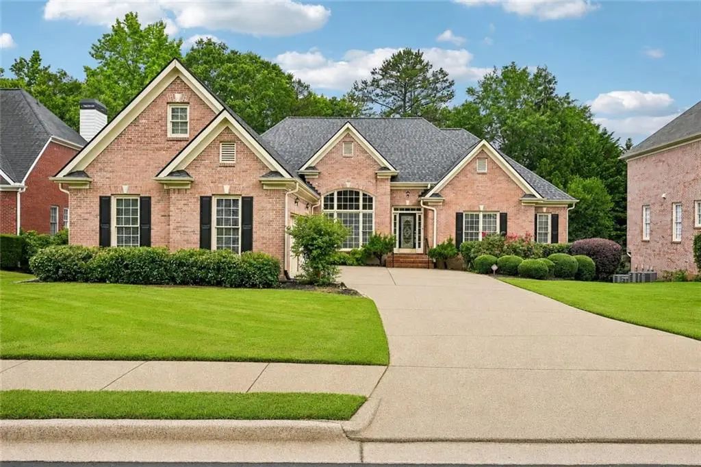 3923 Springtree Lane, Hoschton