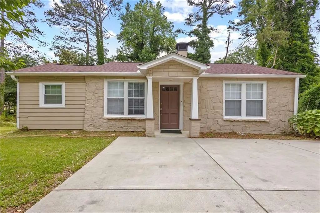 4348 Midway Road, Douglasville